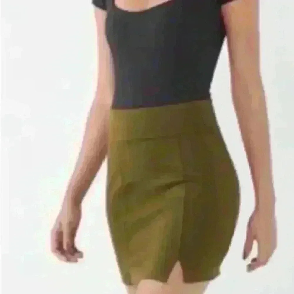 Urban Outfitters UO Lydia Notch Ponte Mini Skirt